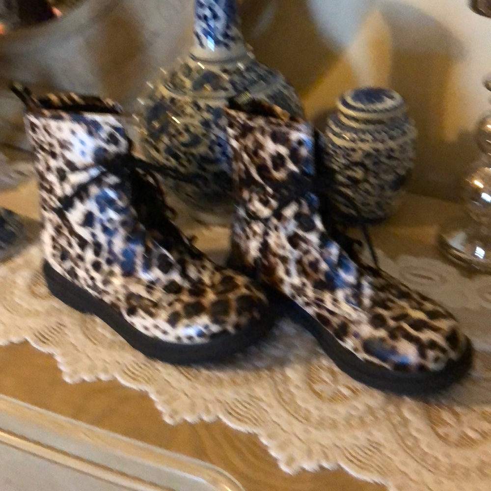 Arizona Jeans in Leopard Print boots